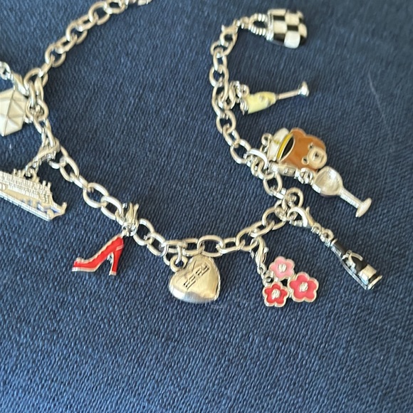 Lily Pulitzer charm bracelet with each charm clips individually interesting - Picture 8 of 17